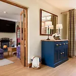 5 Bed In York Oc-77267 *