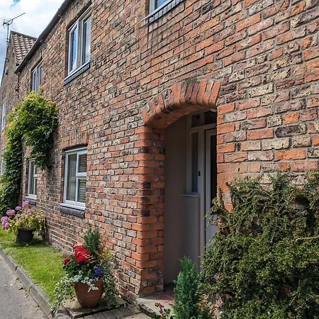 5 Bed In York Oc-77267 *