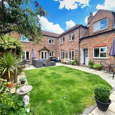 Tatil Evi 5 Bed In York Oc-77267 Green Hammerton